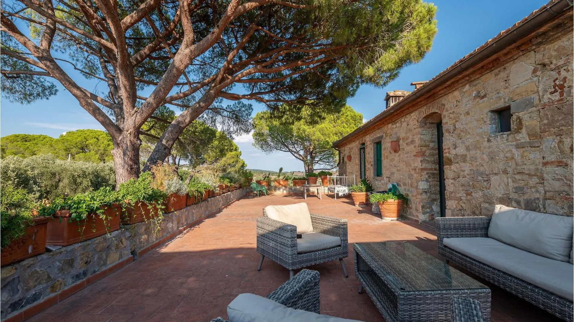 Tenuta San Crescenzio Magliano in Toscana 0*,  Italy