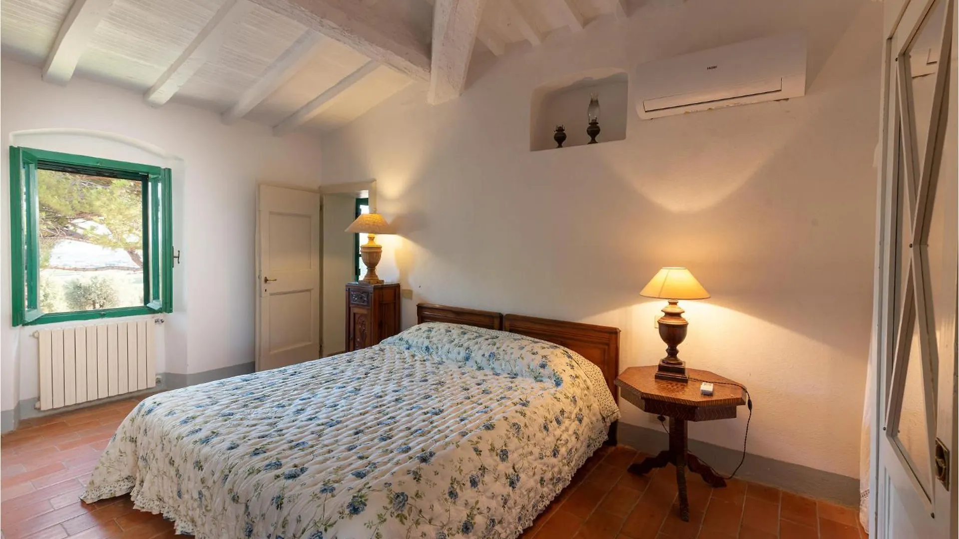 Tenuta San Crescenzio Magliano in Toscana 0*,