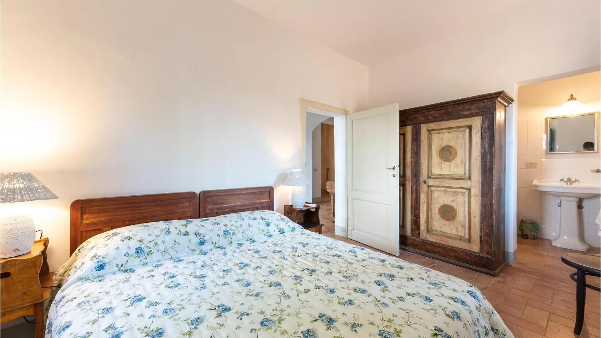 Tenuta San Crescenzio Magliano in Toscana 0*,  Italy